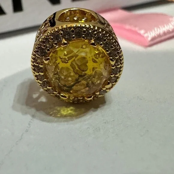 AUTHENTIC PANDORA GOLDEN FASCETED GOLD PLATED MURANO GLASS CHARM , RETIRED - Picture 2 of 6